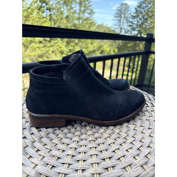 Naot Nefasi Womens Black Velvet Nubuck Side Zip Ankle Boots Size 41 US 10 - Picture 2 of 16